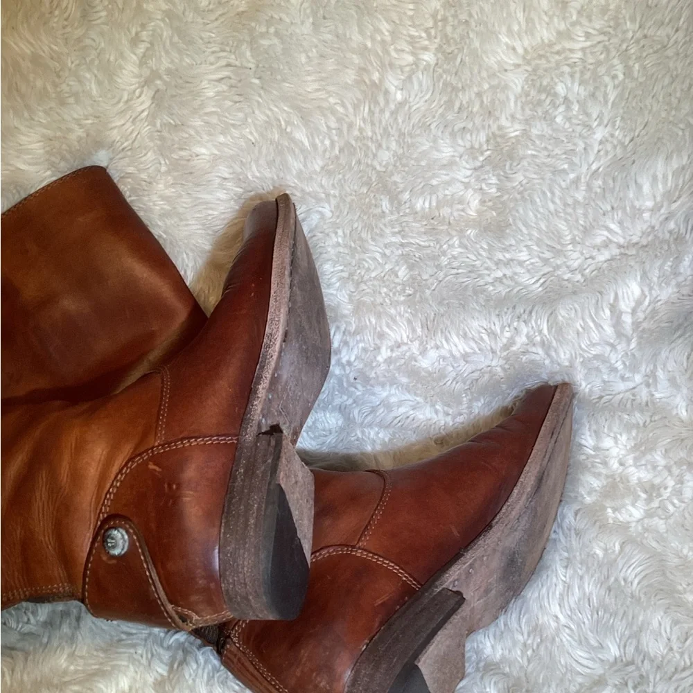 Frye Womens brown Leather riding Boots size 7